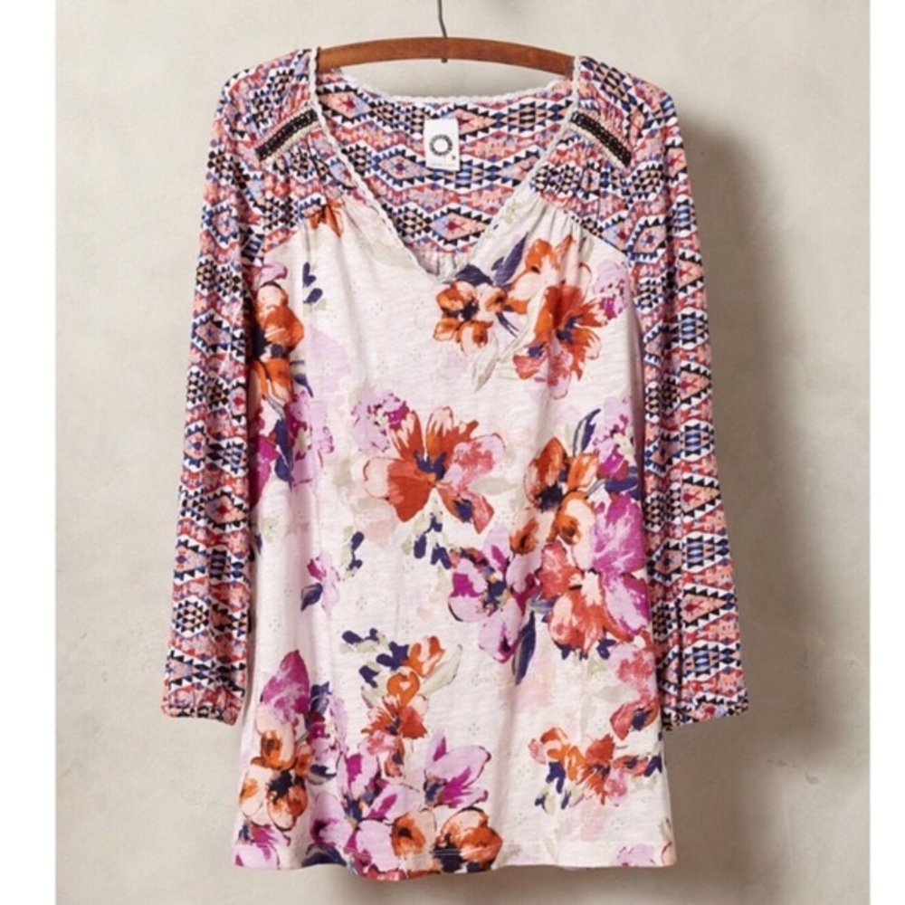 Anthropologie Akemi + Kin Ayana floral top Large